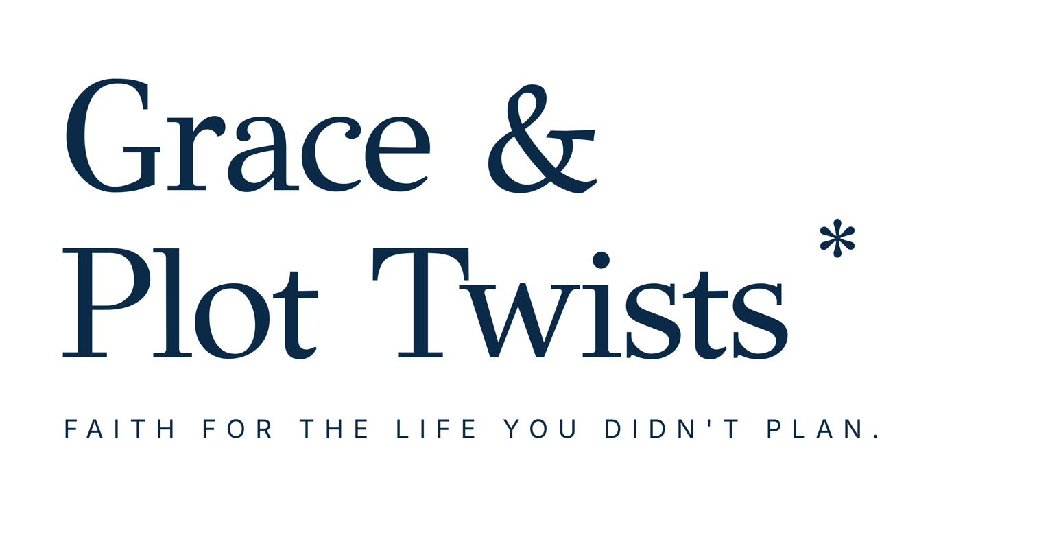 Grace and Plot Twists desk set
